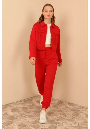Kapitone Kumaş Gömlek Yaka Tam Kalıp Çıtçıt Detaylı Kadın Ceket-Kırmızı